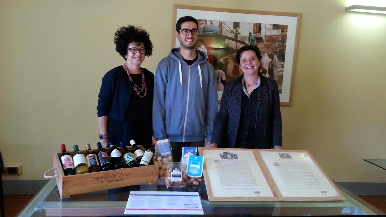 Paola Tassi, Stefano Ortenzi e l'assessore Daniela Toccafondi hanno presentato il programma di "Oltre il giardino"