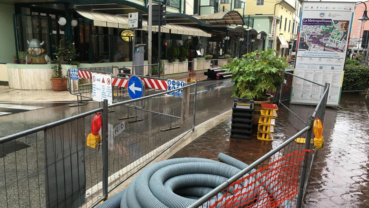 Voragine in corso Matteotti: ancora uno stop al cantiere