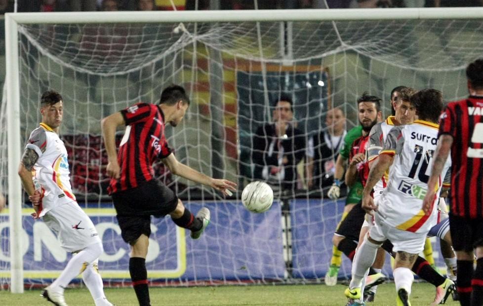 Il Foggia raggiunge il Pisa in finale 