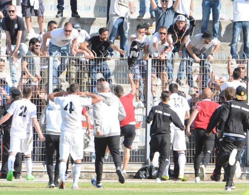 Pubblico d’altri tempi e la curva rossoblù è stata spettacolare 