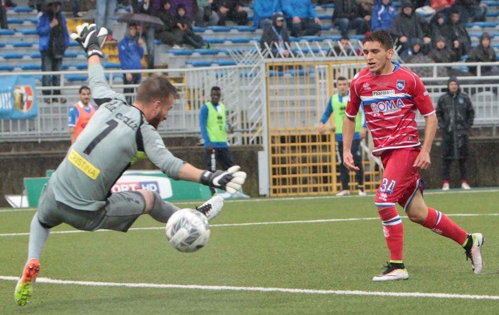 Playoff: il Pescara vince 2-0 a Novara e ipoteca la finale