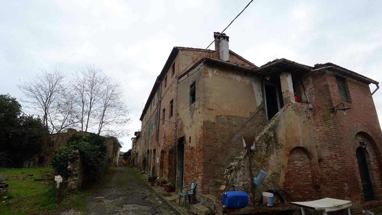 Toiano-Palaia, uno dei tanti borghi toscani abbandonati