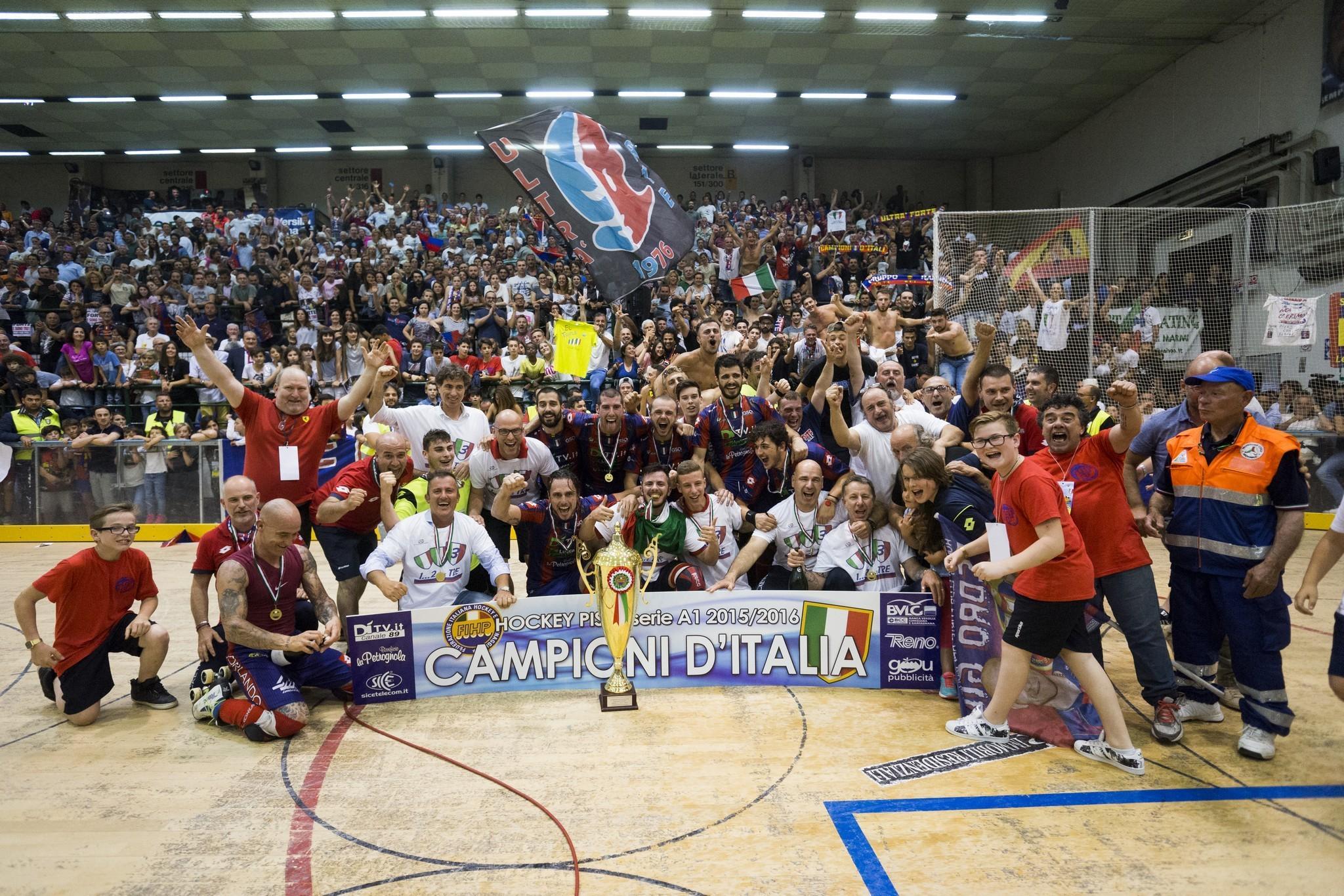 I giocatori del Forte dei Marmi di nuovo campioni d'Italia