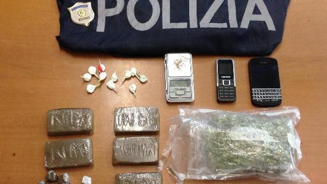 Lo spacciatore ha solo 18 anni