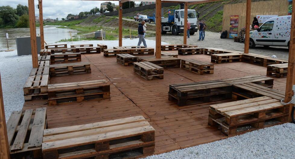 Slitta l’apertura del pub sul fiume 