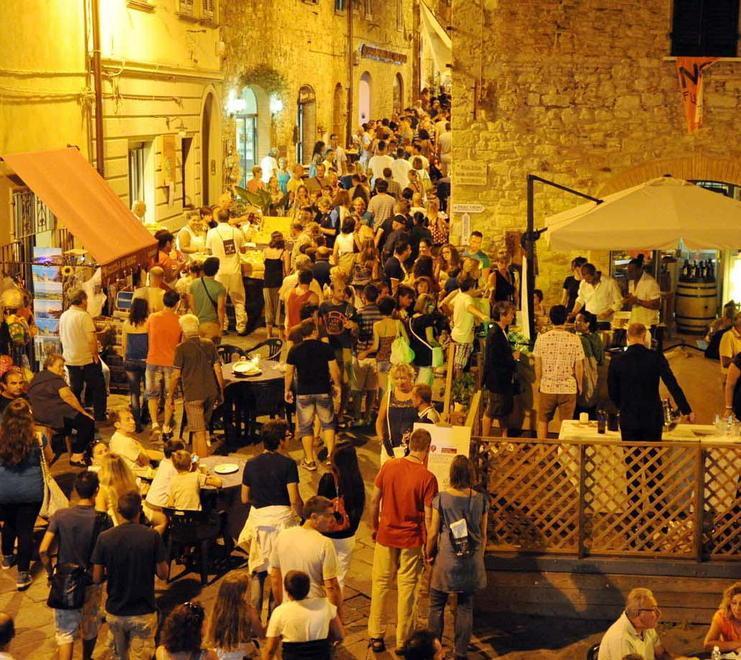 Suvereto prepara l’estate con vino, olio e musica 