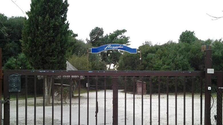 Il Bagno Florida è chiuso E divide gli schieramenti