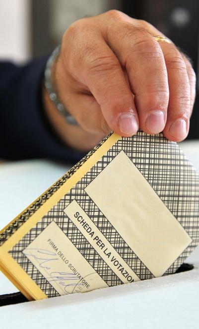 Tutti al voto per la poltronissima Il Pd vuole il boom, Fi teme il flop 