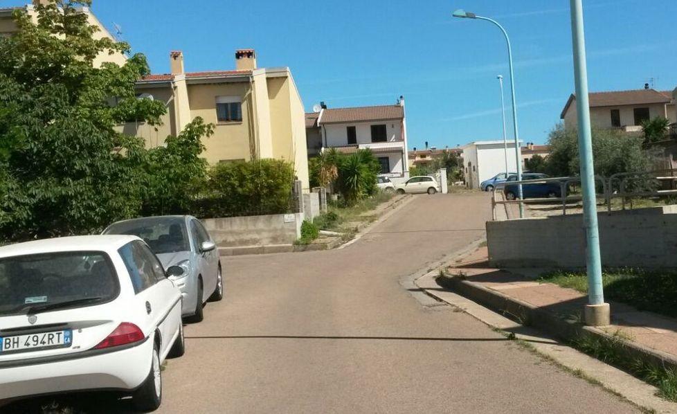 Investe un ciclista e fugge caccia al pirata della strada 