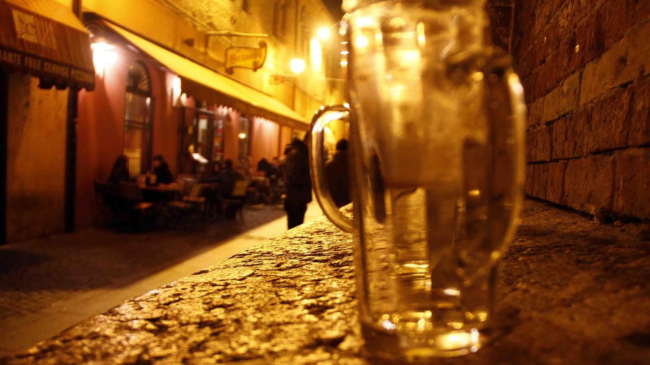 Vendita e consumo alcolici a Ferrara, ecco l'ordinanza