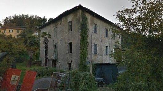 Nasce un campo da calcio al posto del vecchio rudere