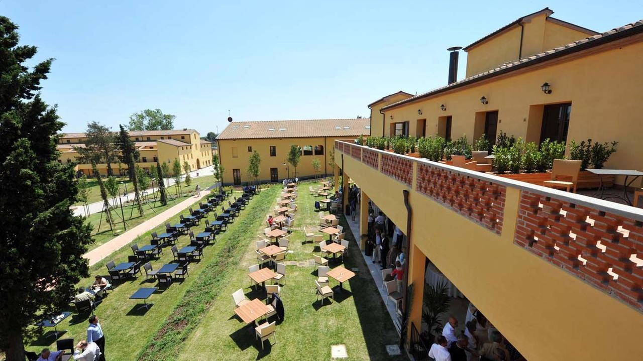 Una parte del complesso turistico di Poggio all’Agnello (foto Paolo Barlettani)