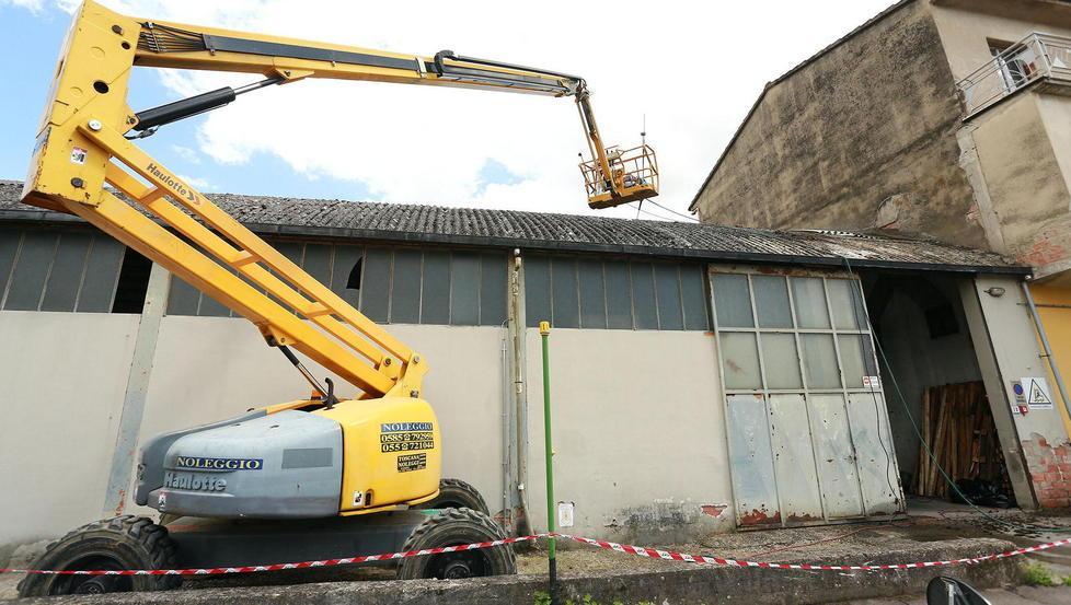 Messe in sicurezza le coperture dei capannoni con l’amianto 