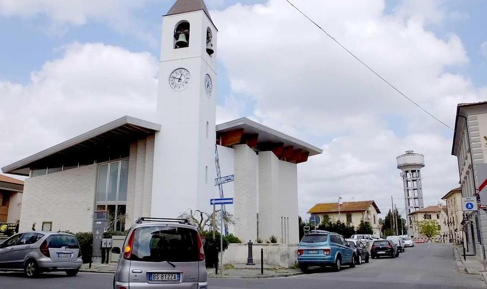 Una cena in piazza per vincere la paura e riscoprire il paese 