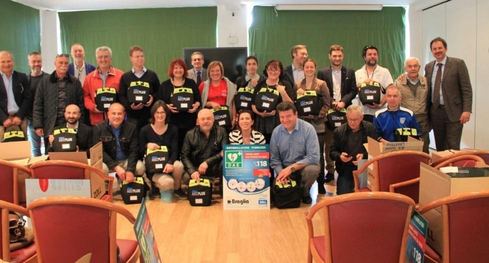 Donati defibrillatori a venti società sportive 