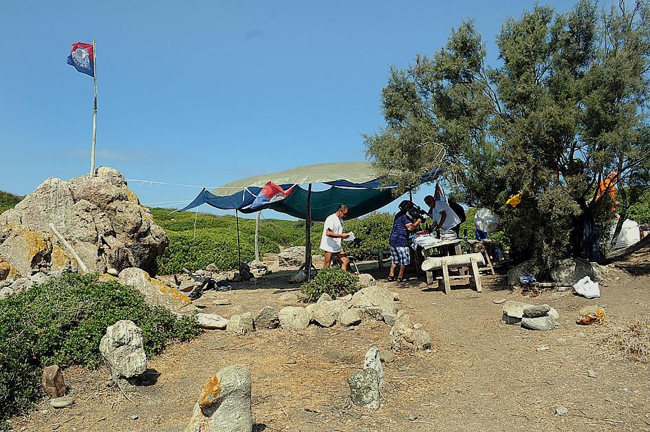 Il presidio indipendentista nell'isola di Mal di Ventre nell'agosto del 2008