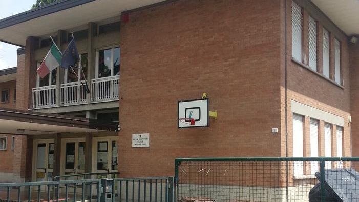 Ladri scatenati in due scuole di Carpi: rubano quindici computer