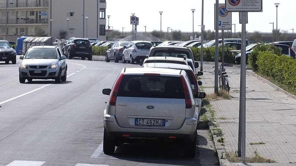 Marina, stalli attivi ma i parcometri vanno subito in tilt