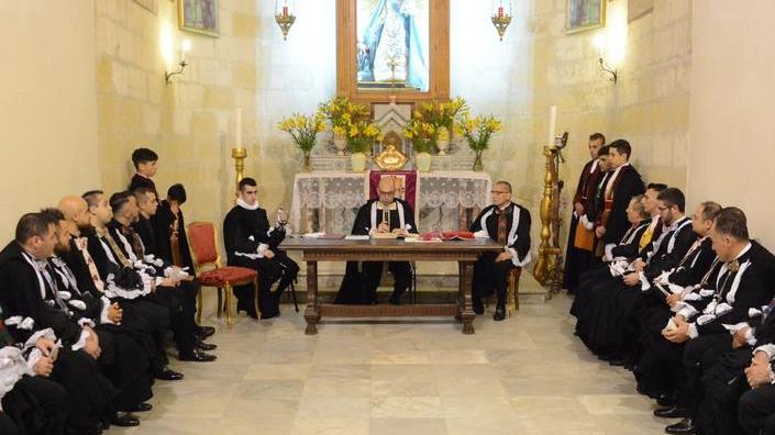 Sassari, Candelieri: il parroco e il gremio Viandanti si danno battaglia in tribunale 
