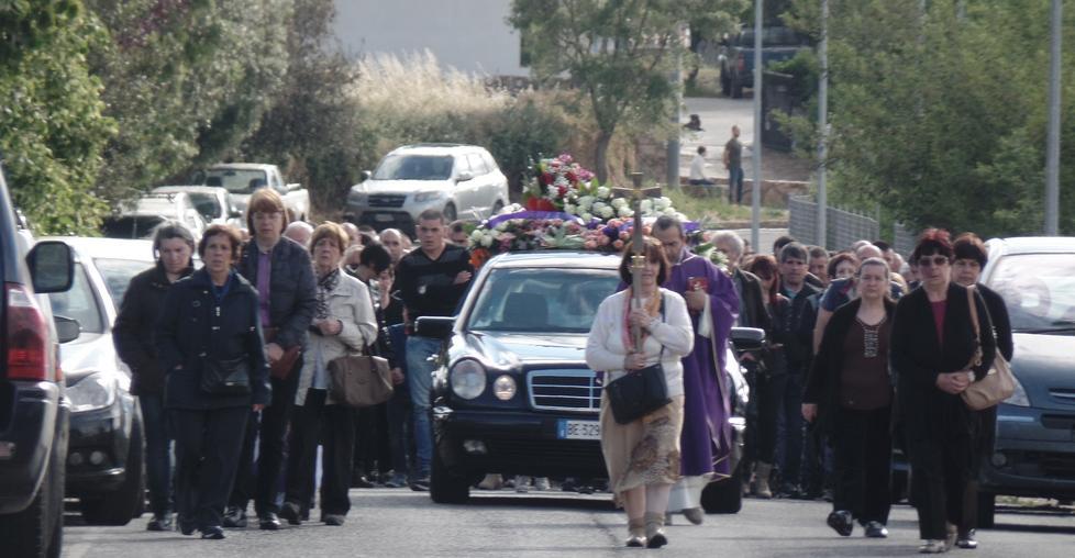 Tutto il paese ai funerali del giovane motociclista 