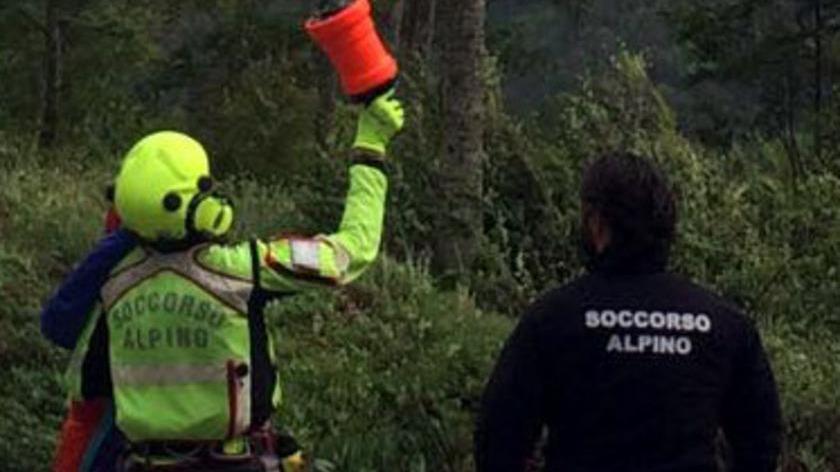 Montecreto, cade durante escursione e batte la testa