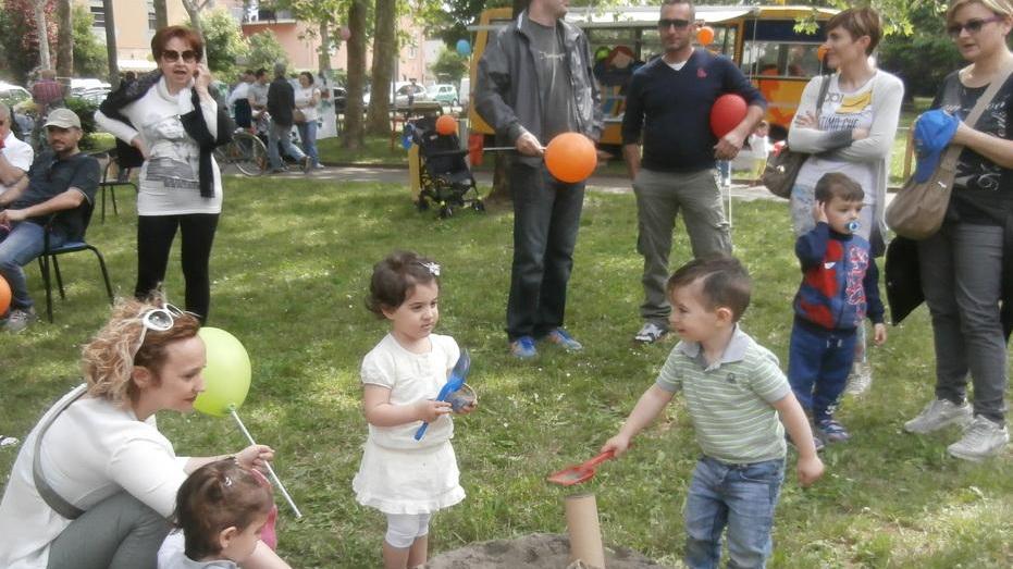 Ultima campanella e la scuola fa festa con le famiglie