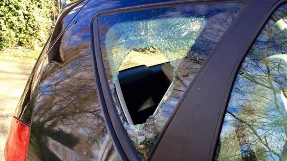 Auto in sosta prese di mira dai vandali