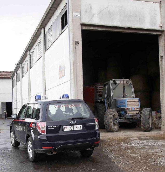 Agricoltore precipita da quattro metri 