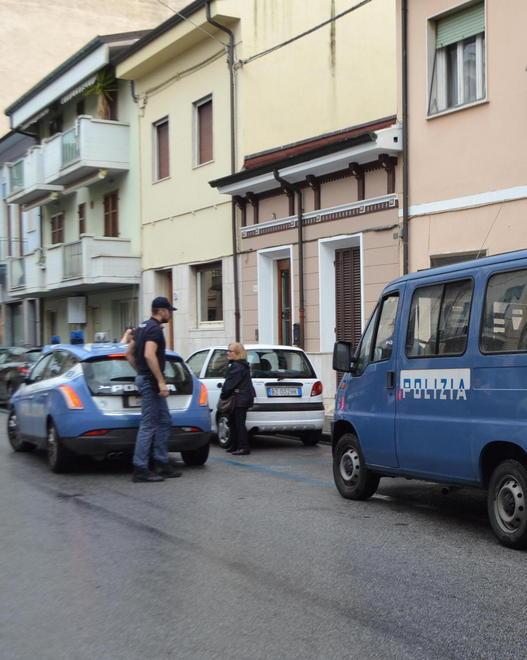 Persone e veicoli controllati in zona stazione