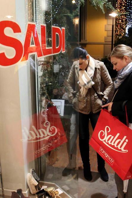 Due giorni di saldi in più: maximulta al commerciante