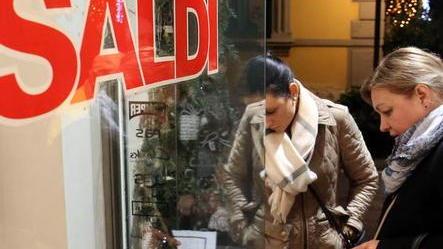 Due giorni di saldi in più: maximulta al commerciante