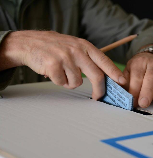 Ultimi appelli al voto tra impegni e promesse 