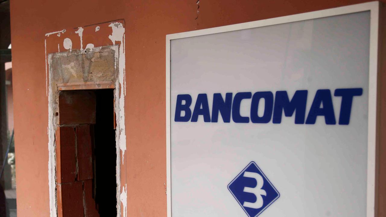 Banda dei bancomat, doppio colpo a Brescello e Cadelbosco