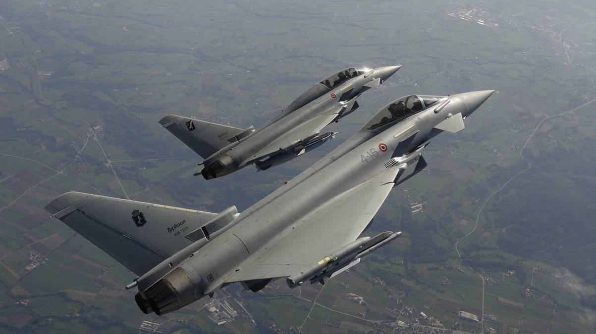 Due Eurofighter del 4° Stormo di Grosseto (foto d'archivio)