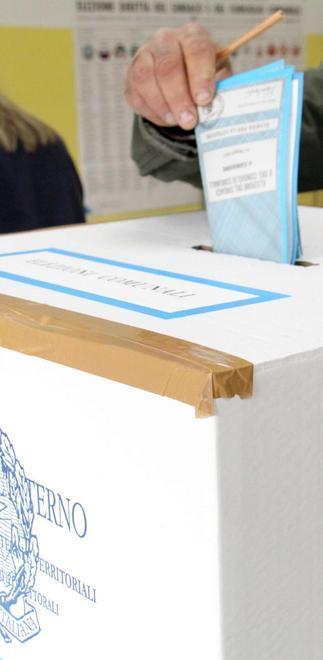 Piazza al Serchio al voto fra i veleni 