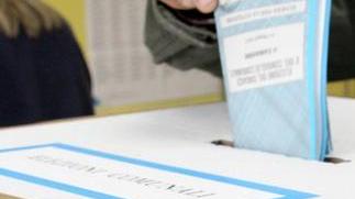 Piazza al Serchio al voto fra i veleni