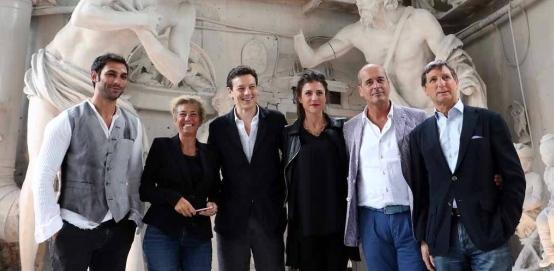 I protagonisti della fiction durante la presentazione