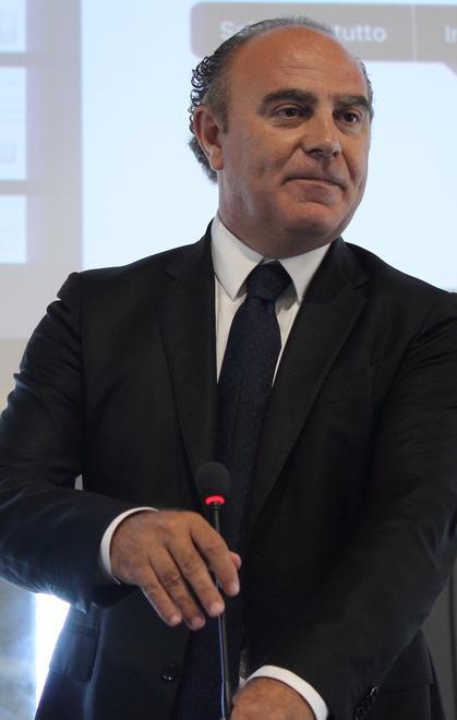 Valzer di dirigenti ma la musica è solo una: efficienza 