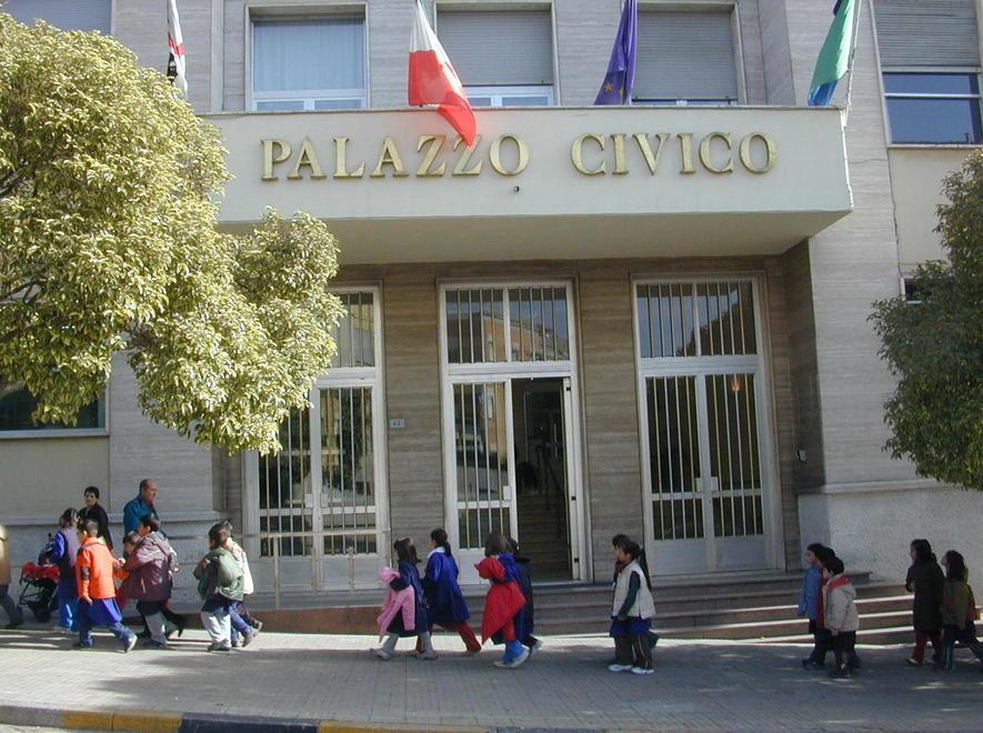 Odissea per un lavoro Istat mai pagato dal Comune 