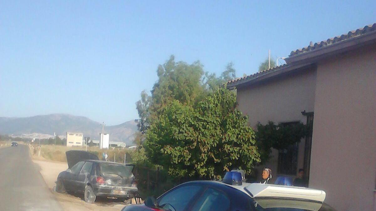 Samassi, fucilate e fuoco all'auto di una famiglia rom