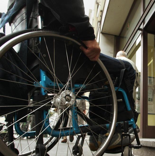 Disabili: contributi a chi elimina le barriere dalle case 
