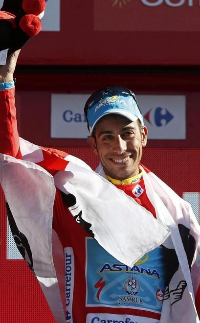 Il Cavaliere dei 4 mori riallaccia il caschetto al Giro del Delfinato 