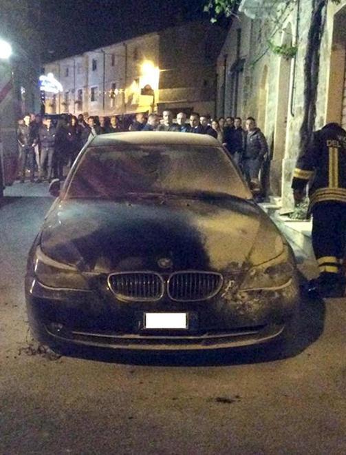 Fonni, vigilia di fuoco: nel mirino il sindaco 