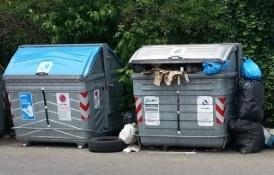 «Ci sono rifiuti ovunque È indegno: non paghiamo» 