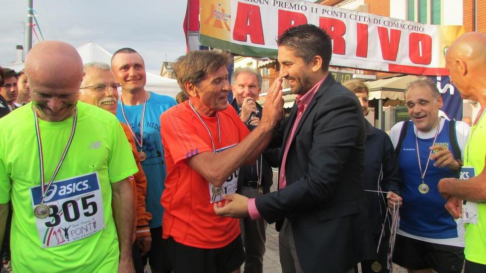 Arriva Gianni Morandi e non scende la pioggia