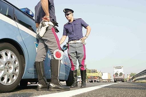 Controlli della Polizia stradale (foto di repertorio)