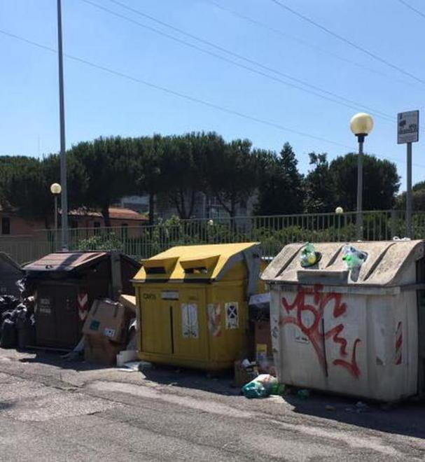 Ripreso dalla telecamera “anti-furbetti”: multato