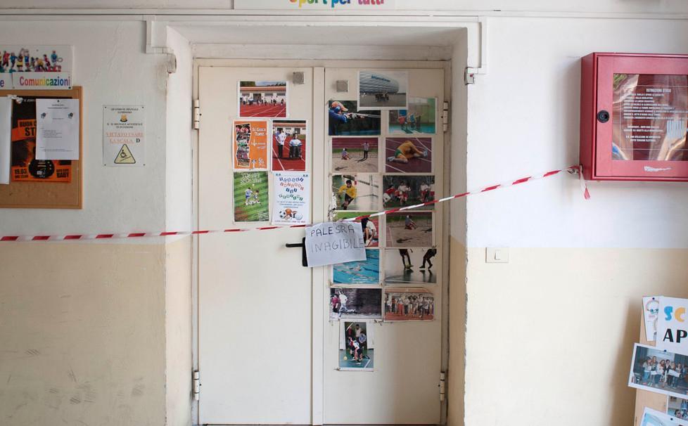 L'ingresso della palestra (foto Sernacchioli)