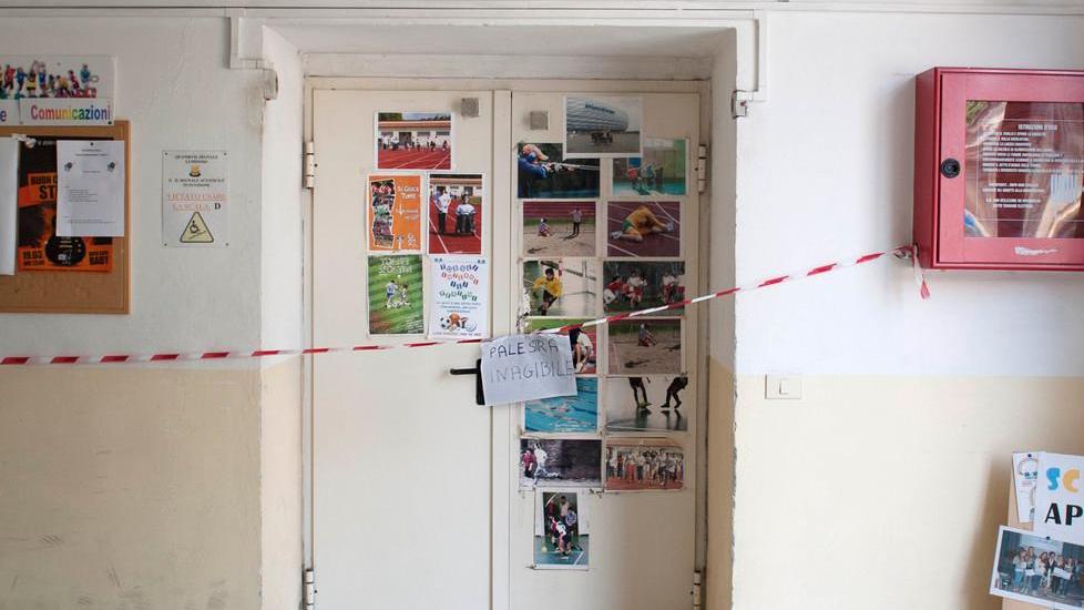 L'ingresso della palestra (foto Sernacchioli)