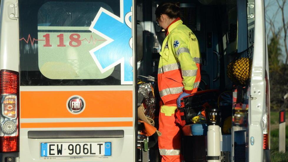 Folgorato in casa, salvato da moglie e infermiera